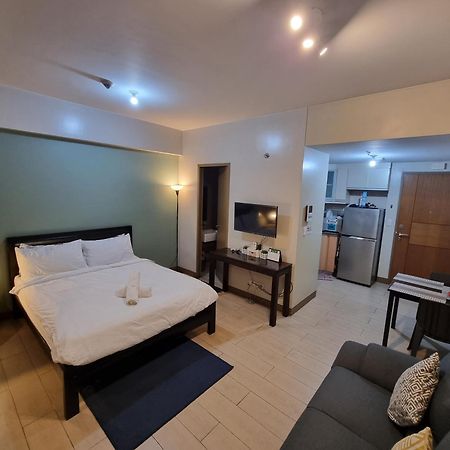 Palm Tree Condos Near Mnl Airport Terminal 3 By Elr Manila Exteriör bild