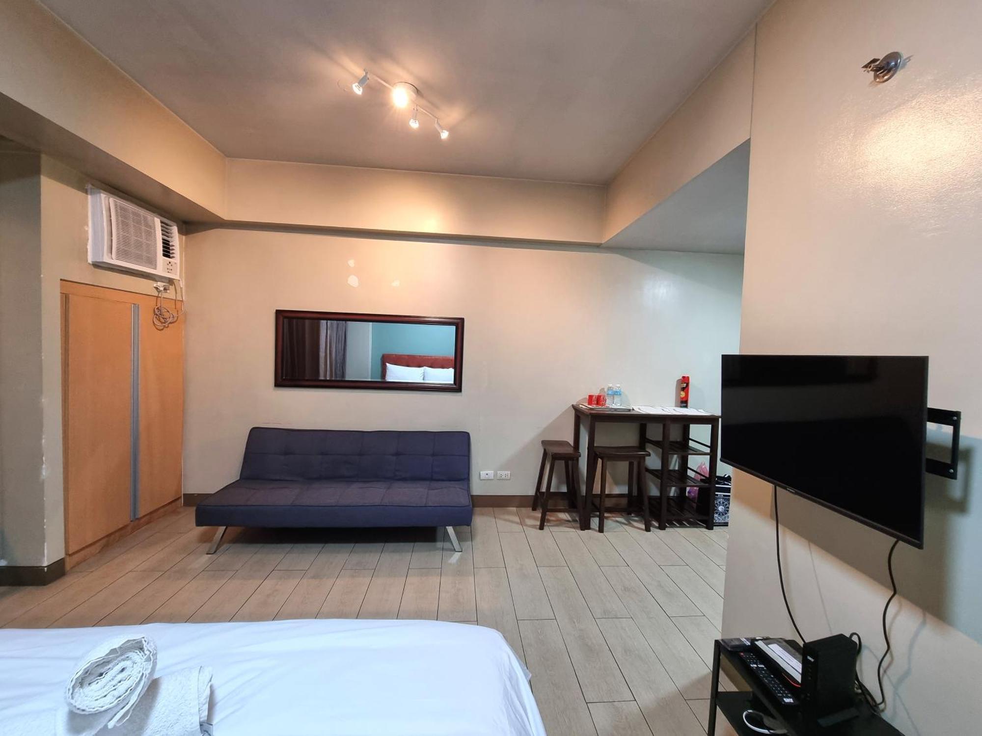 Palm Tree Condos Near Mnl Airport Terminal 3 By Elr Manila Exteriör bild
